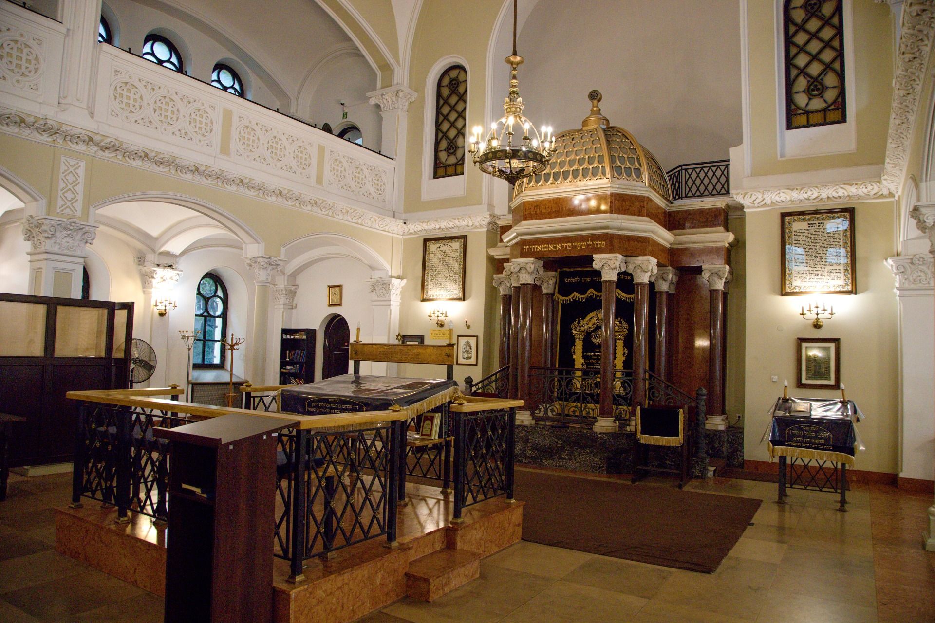 Warsaw Synagogue