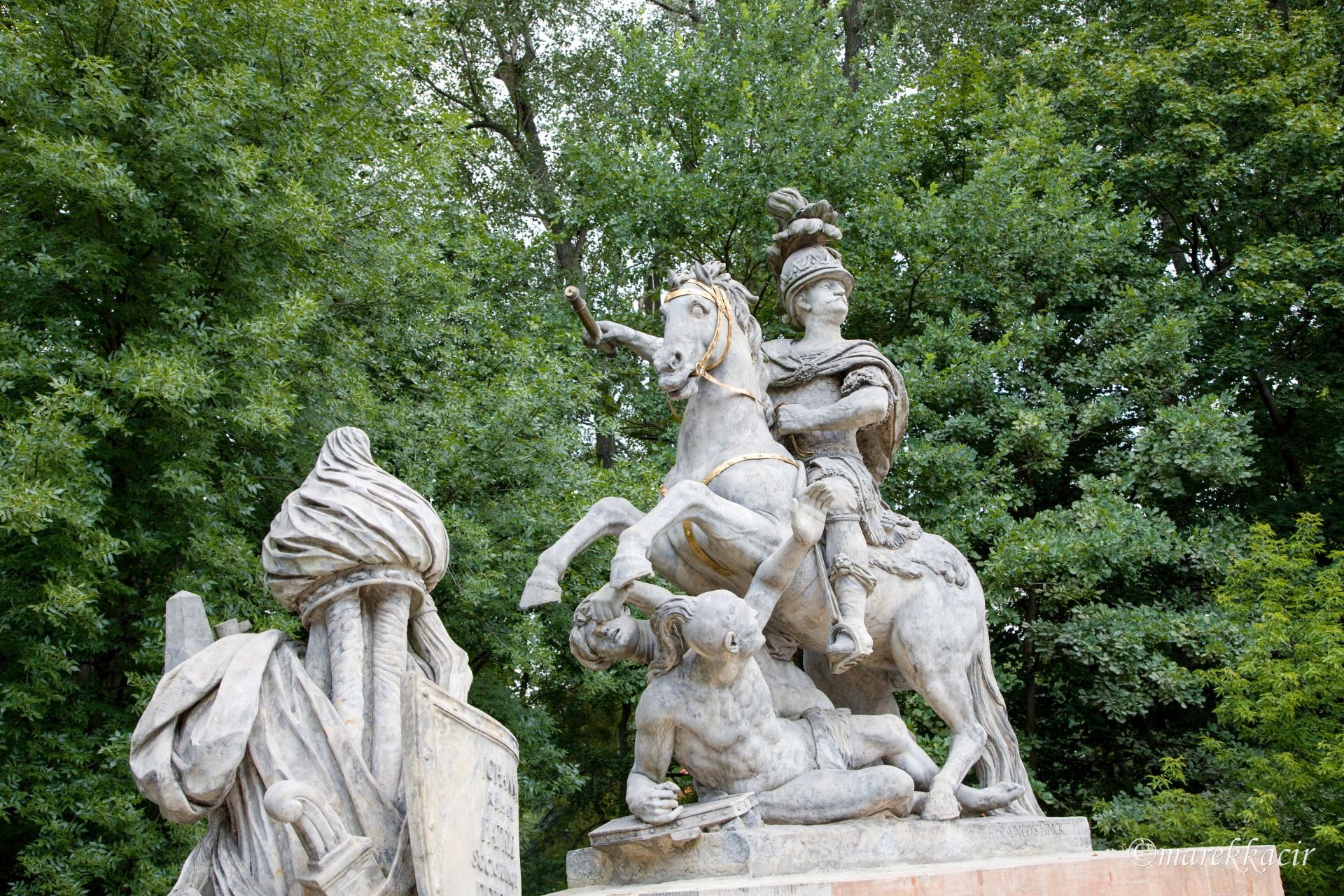 Statue