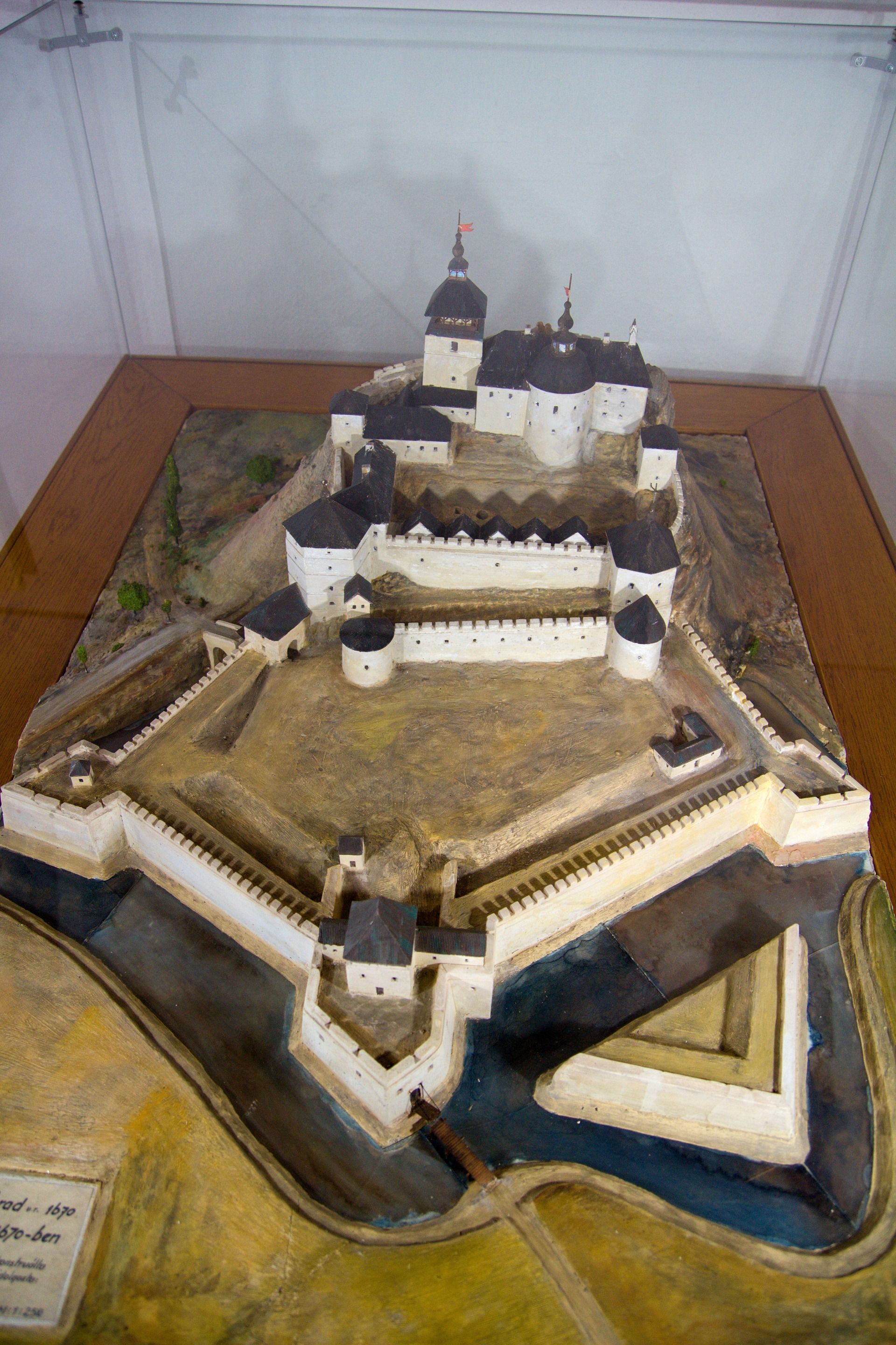 Fiľakovo castle