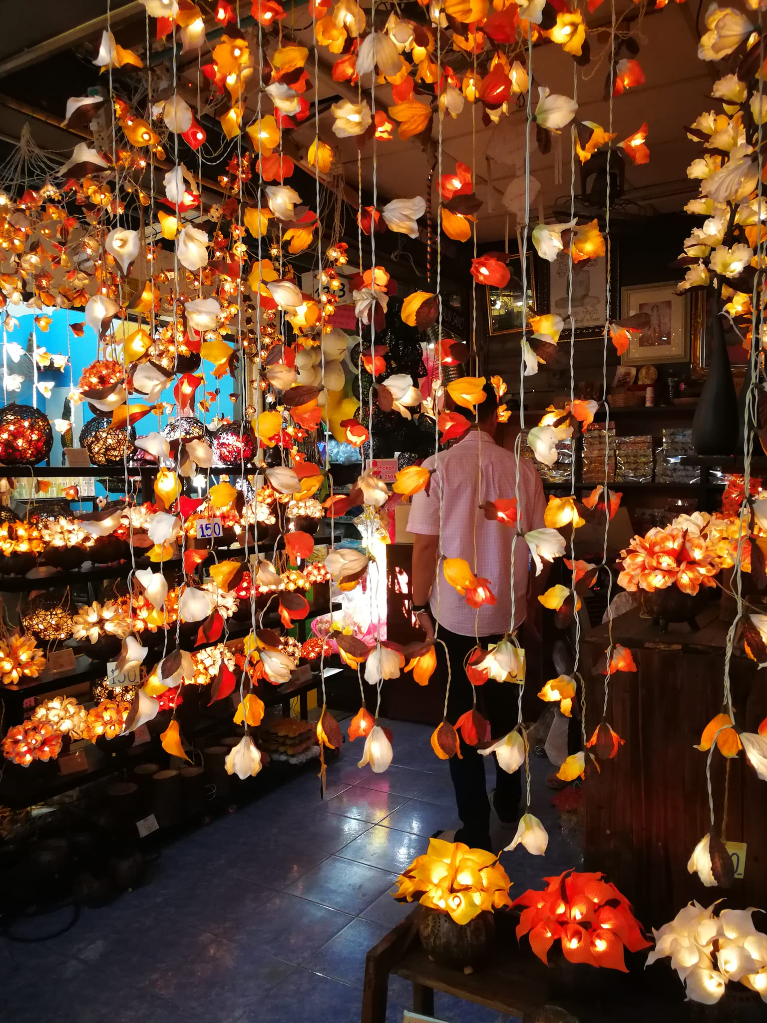 Shopping For Bargains at Bangkok's Largest Outdoor Market