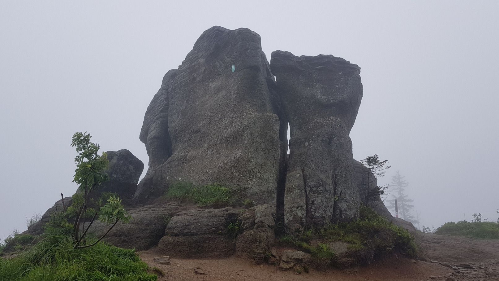 Z Białego Krzyża na Malinowską Skałę.