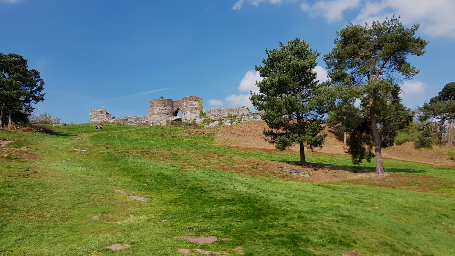 Picture of the approach to Beeston hillfort.