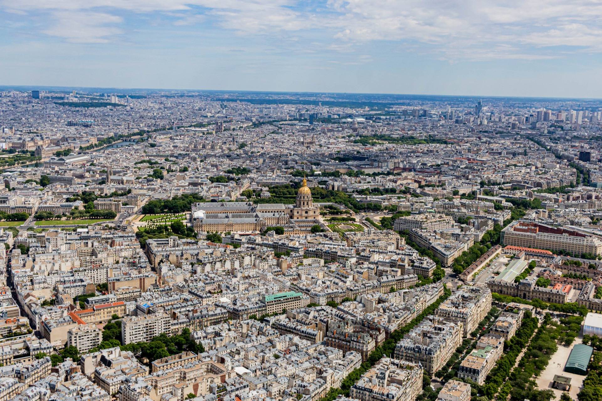 What can be seen from the top of the Eiffel Tower/Co można zobaczyć ze szczytu wieży Eiffla[ENG/PL]