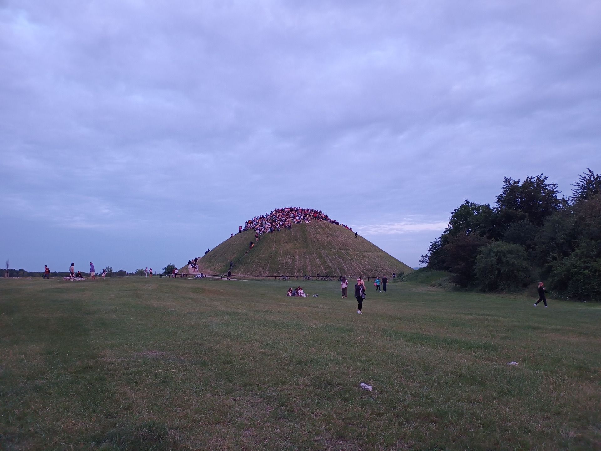 The heavily occupied Krakus Mound