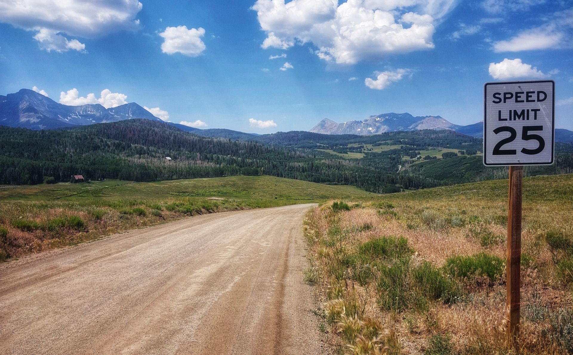 Ein Geburtstag auf staubigen Pisten, mit Sombrero und Churros