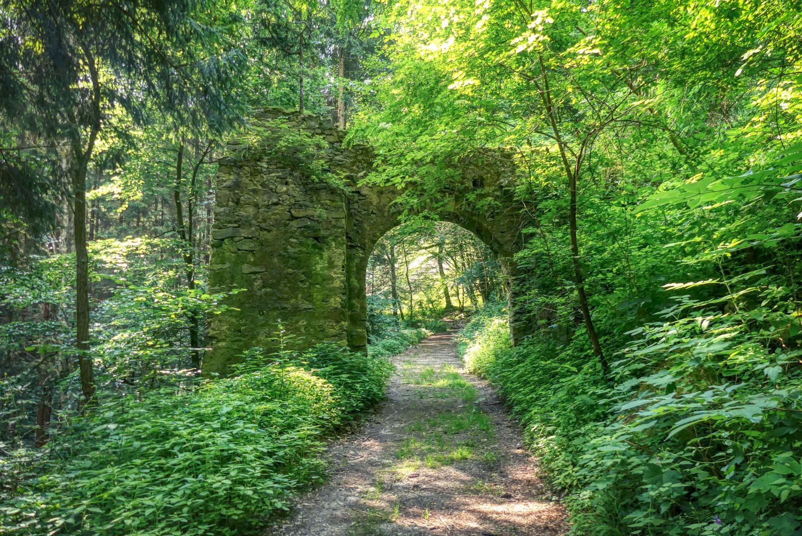 A hike on Ancient Roman roads to the "Turks' Gate"