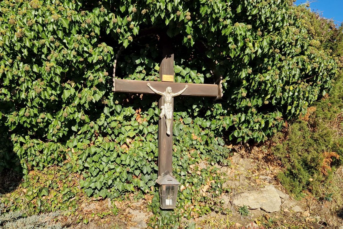 Wayside cross at ”Platzl”