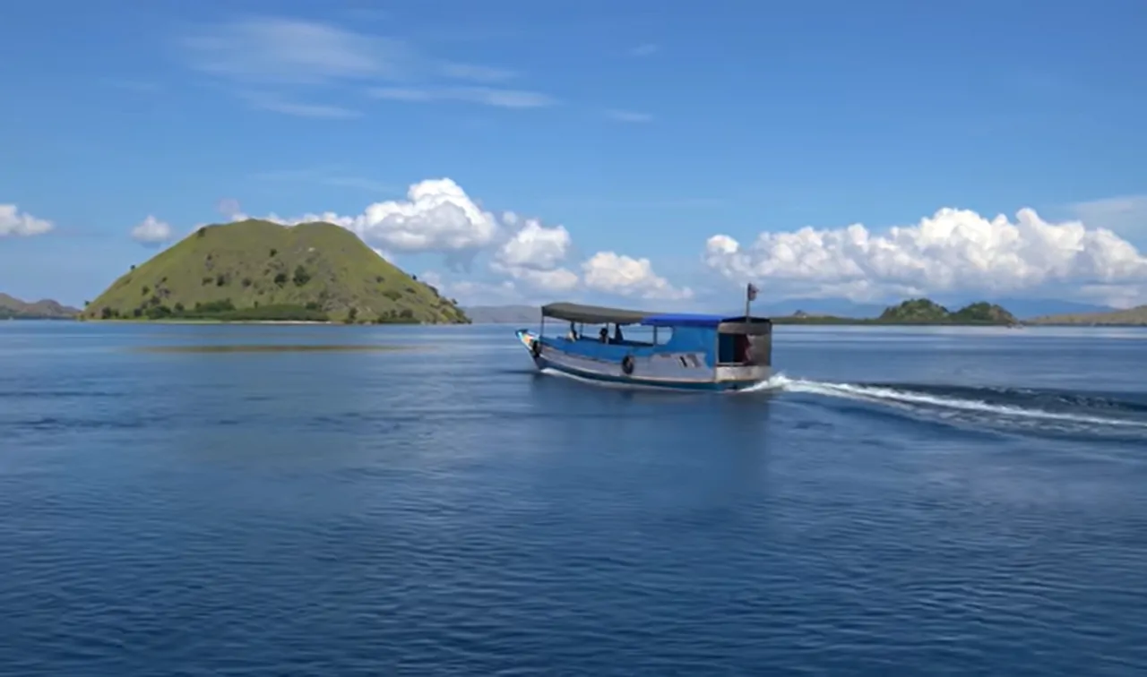 boat trip to komodo island                    