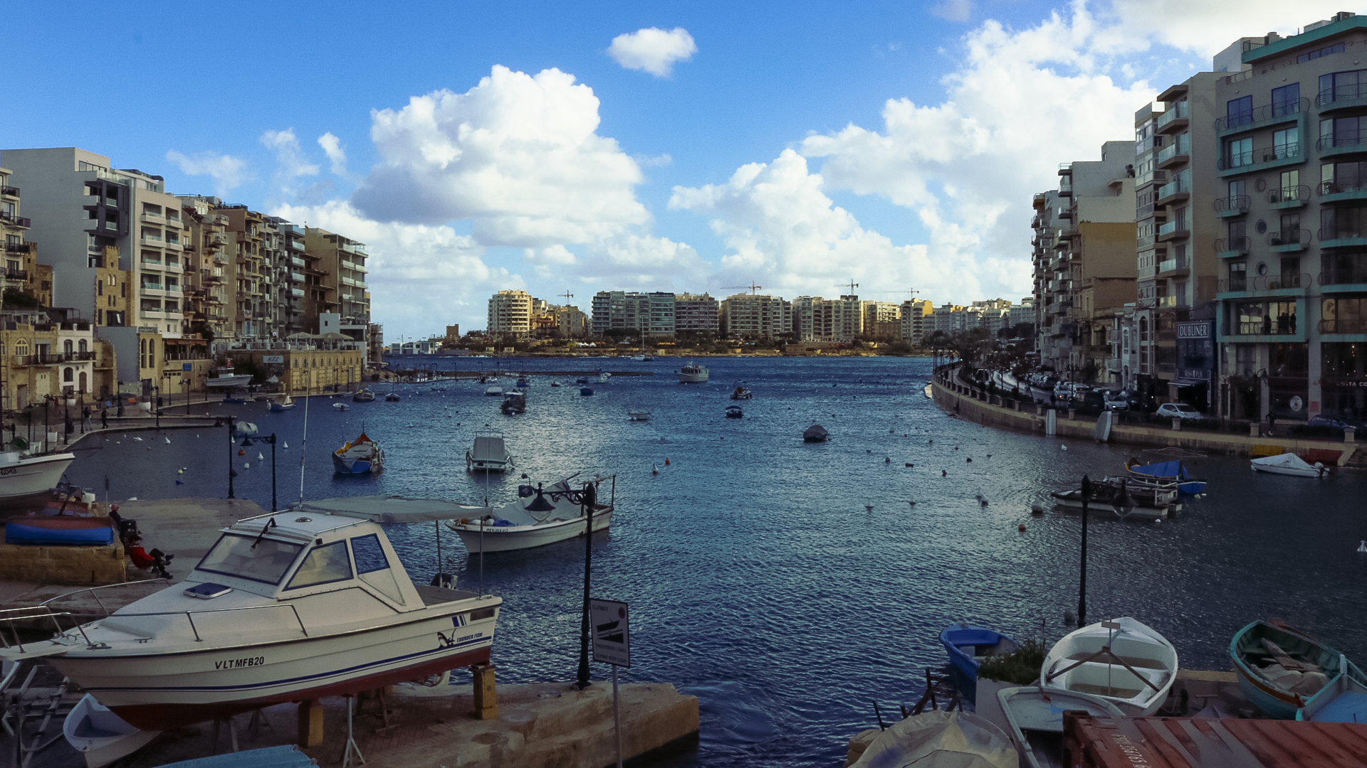 Explore Malta, the Stunning Beauty of Spinola Bay and Balluta Bay