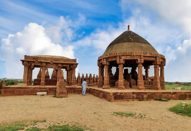 Chaukhandi Graveyard | Multi-storied, Rectangular Tombs