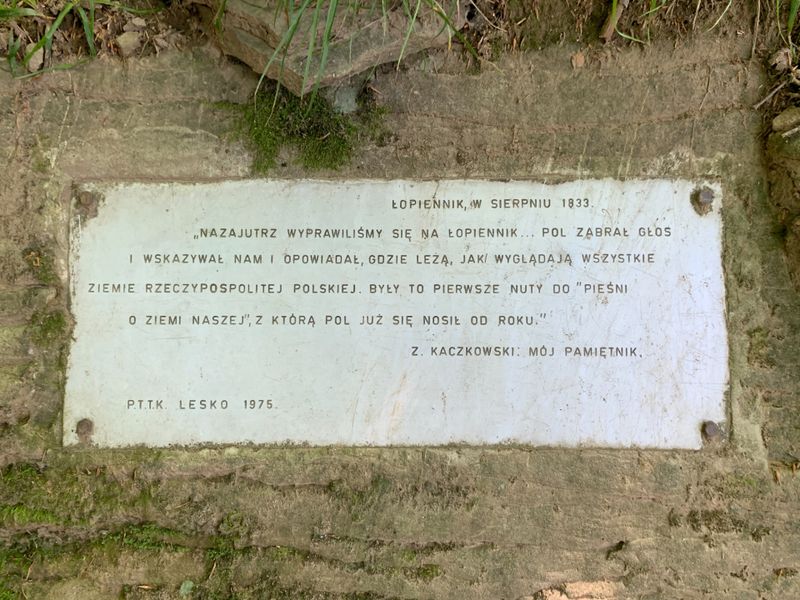 Włóczykije sami w Bieszczadach. Nieturystyczne szczyty Łopiennik, Czerenina i kataklizm na szlaku.
