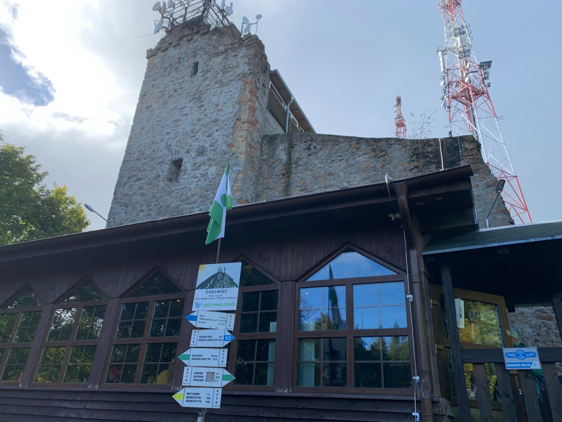 Chełmiec, 851m. Wieża widokowa.