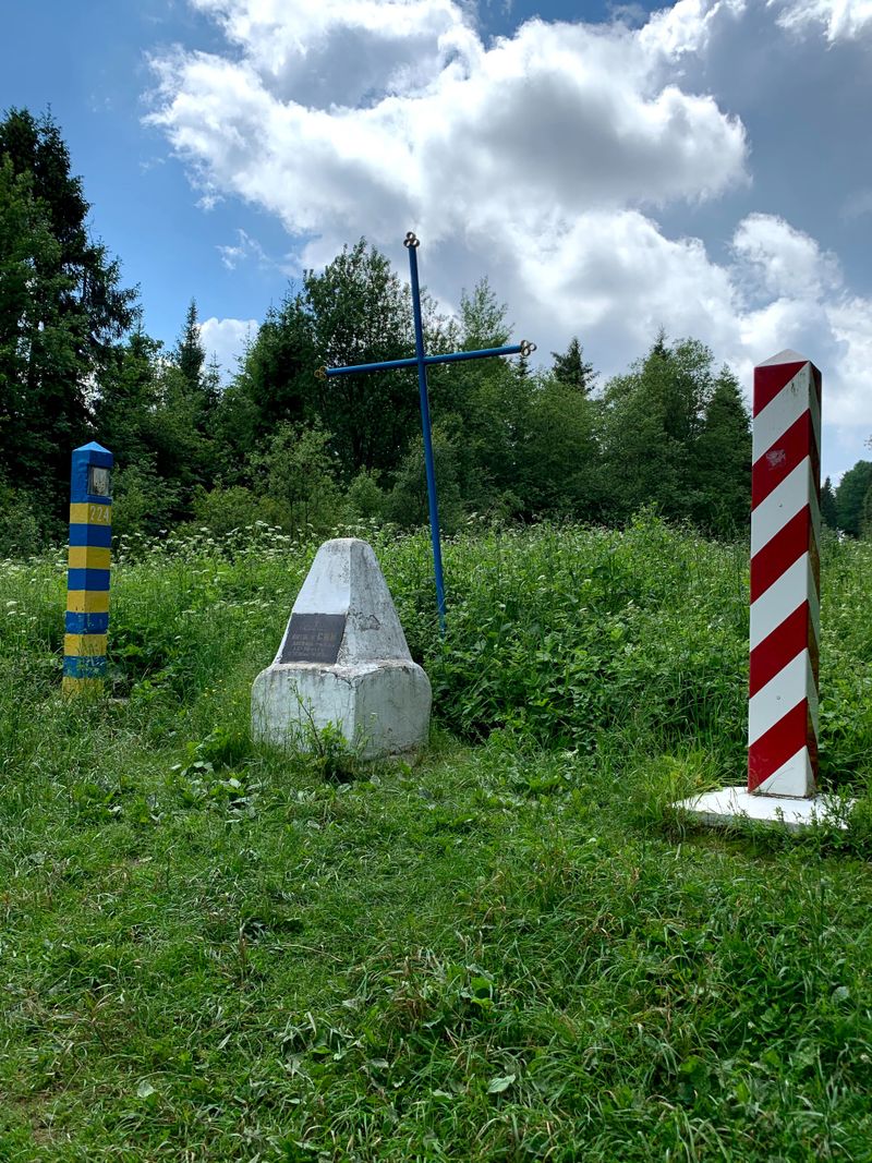 Źródła Sanu - Koniec Polski i podróż do świata, którego już nie ma
