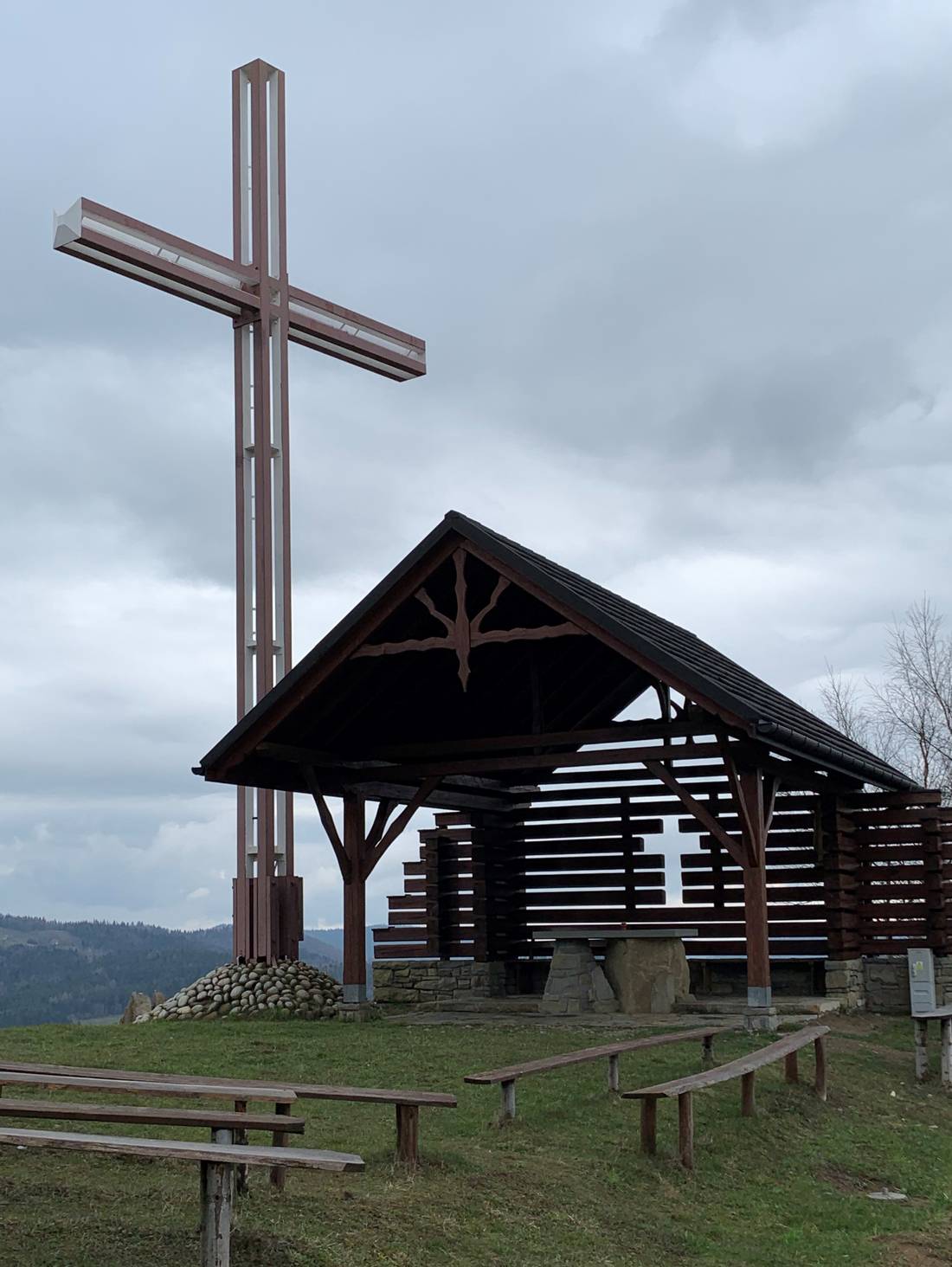 Modyń - Krzyż Milenijny w Młyńczyskach