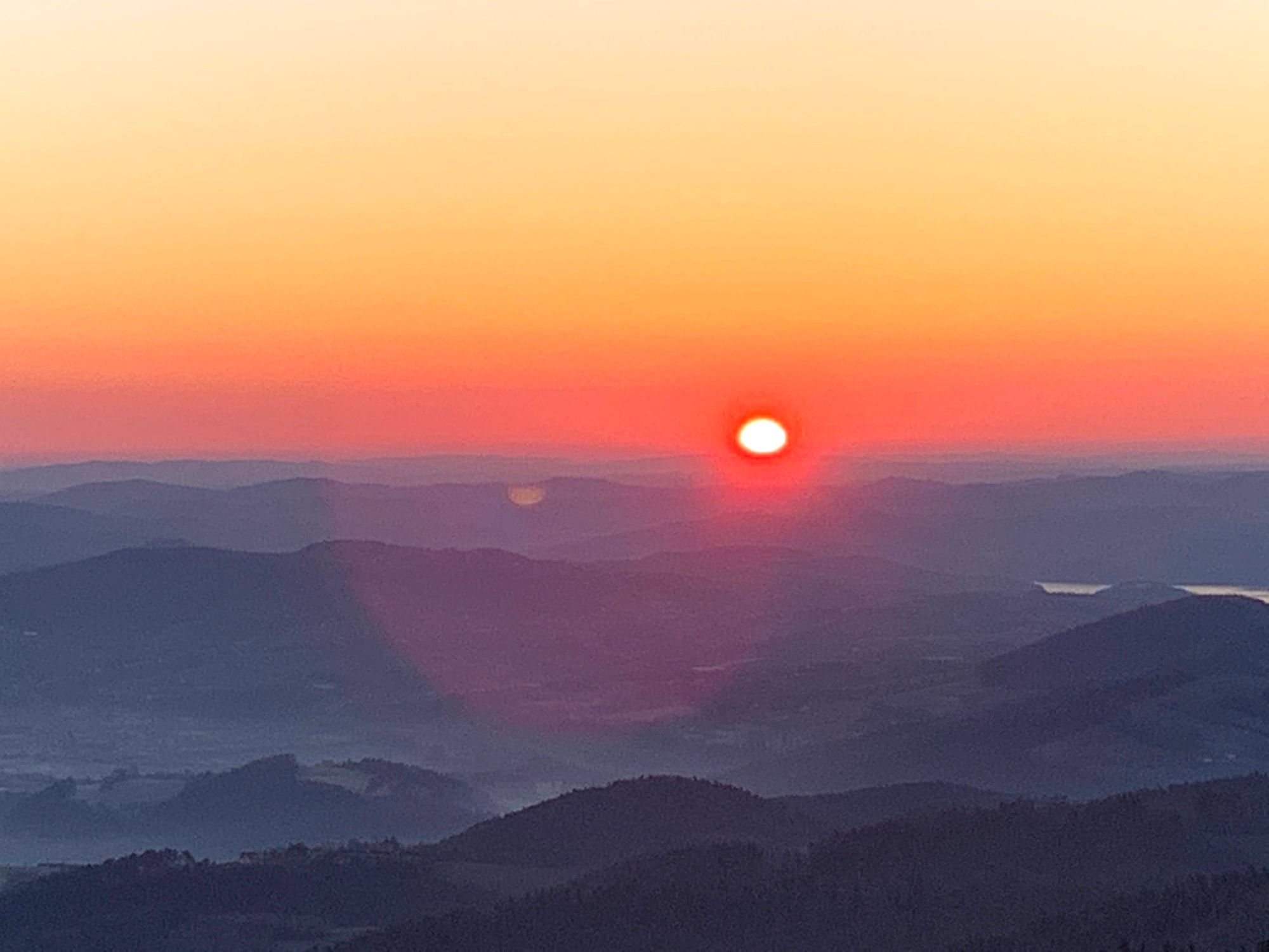 Kwiecień 2021 na szlakach. Wielka Racza, Gorce i Tour de Beskid Wyspowy.