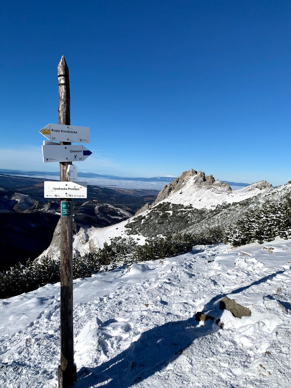 Przełęcz Kondracka, 1725m