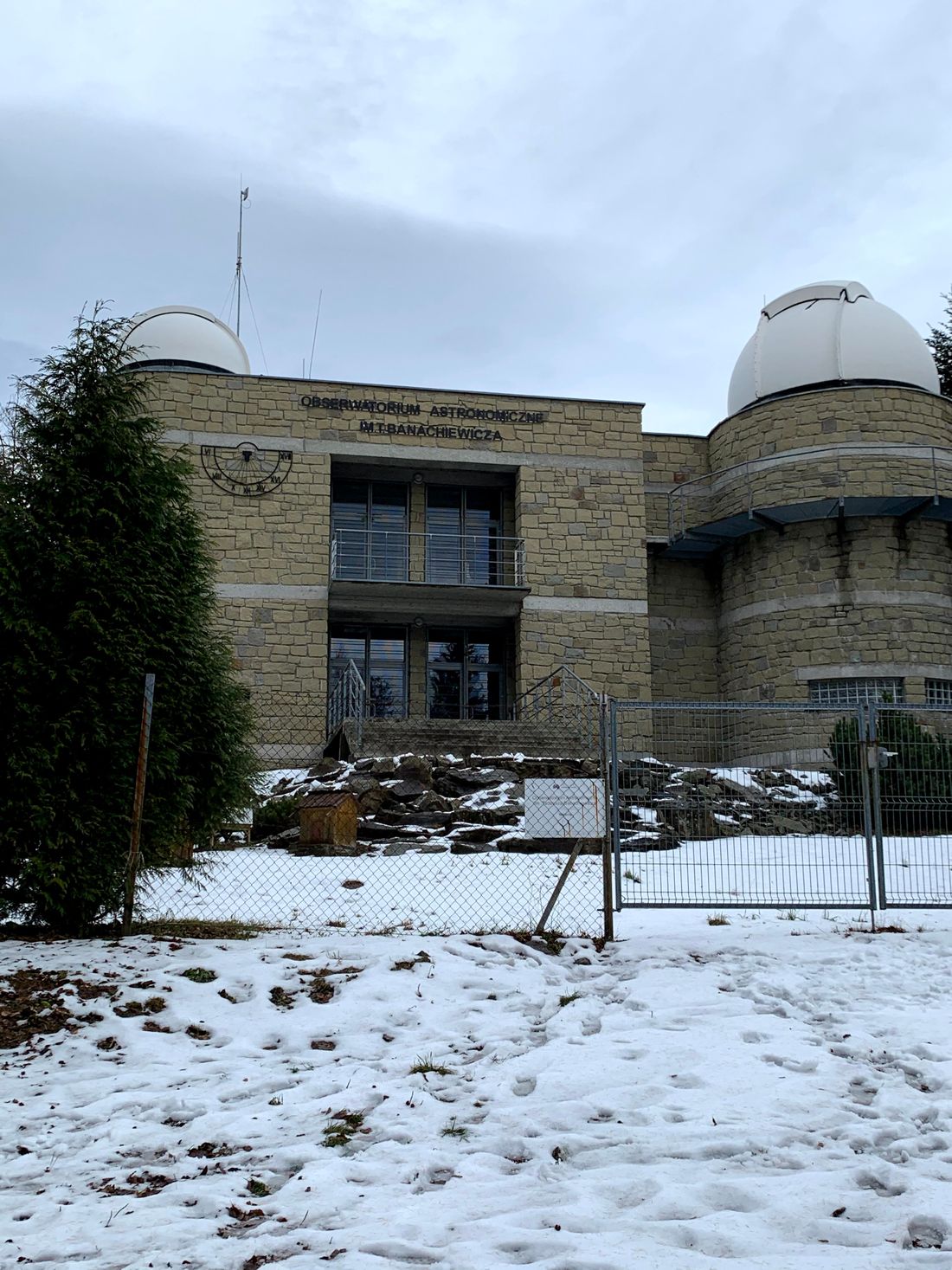 Obserwatorium astronomiczne na szczycie Lubomir