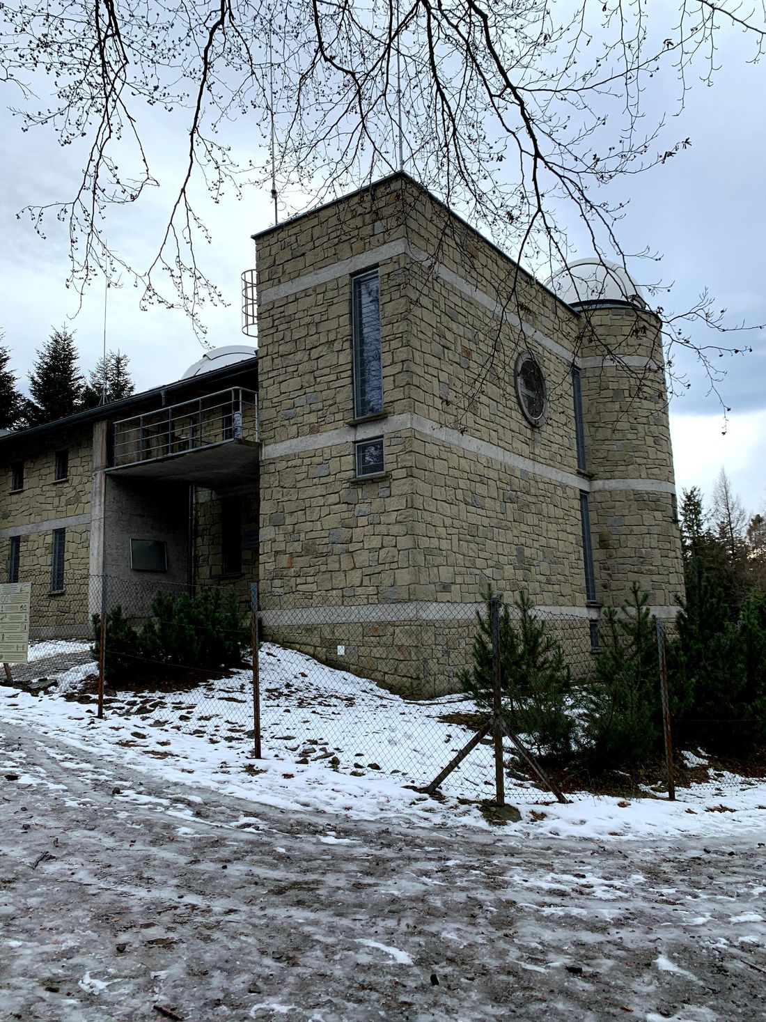 Obserwatorium Astronomiczne na szczycie Lubomira