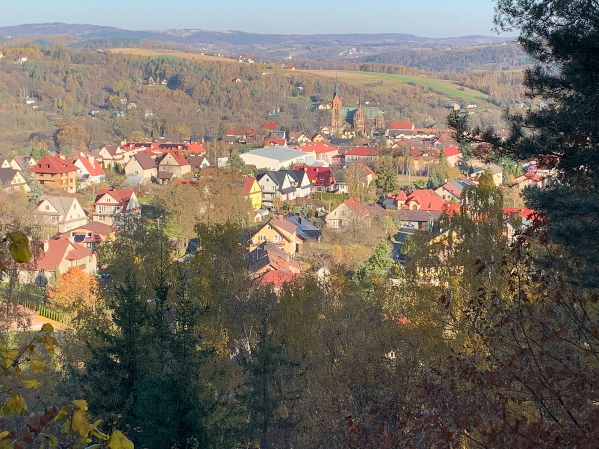 Ciężkowice, widok z szlaku przez Skamieniałe Miasto