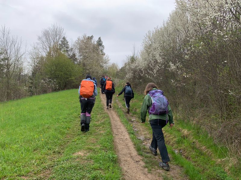 Kurs Przewodników Beskidzkich 2022/23. Zjazd I - Beskid Wyspowy. Dzień 1: Luboń Wielki.