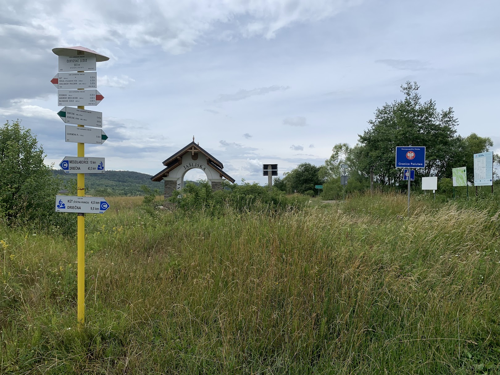 Przełęcz Beskid nad Czeremchą / Čertižské sedlo