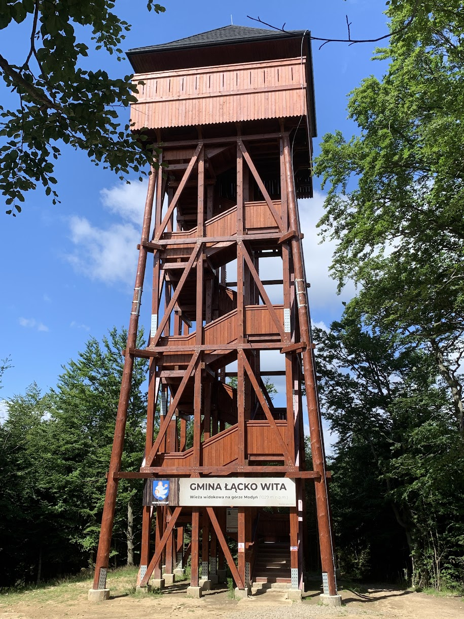 Wieża widokowa na Modyni, 1029m n.p.m.