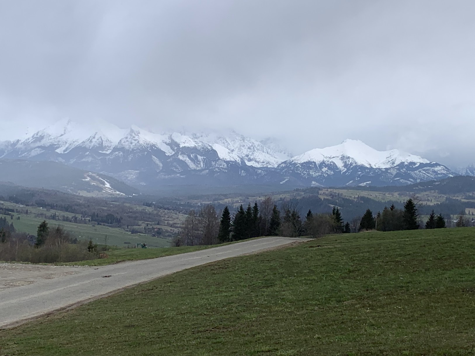 Widok z Litwinki na Tatry