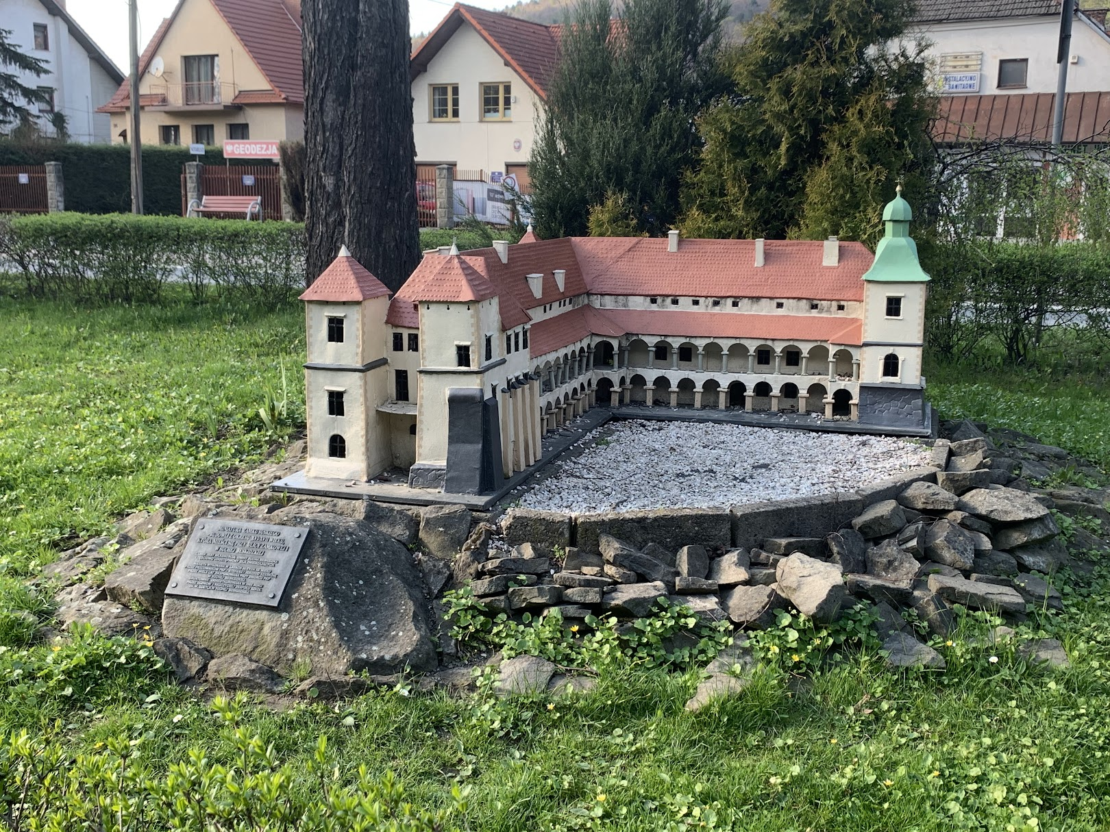 Makieta zamku suskiego - małego Wawelu