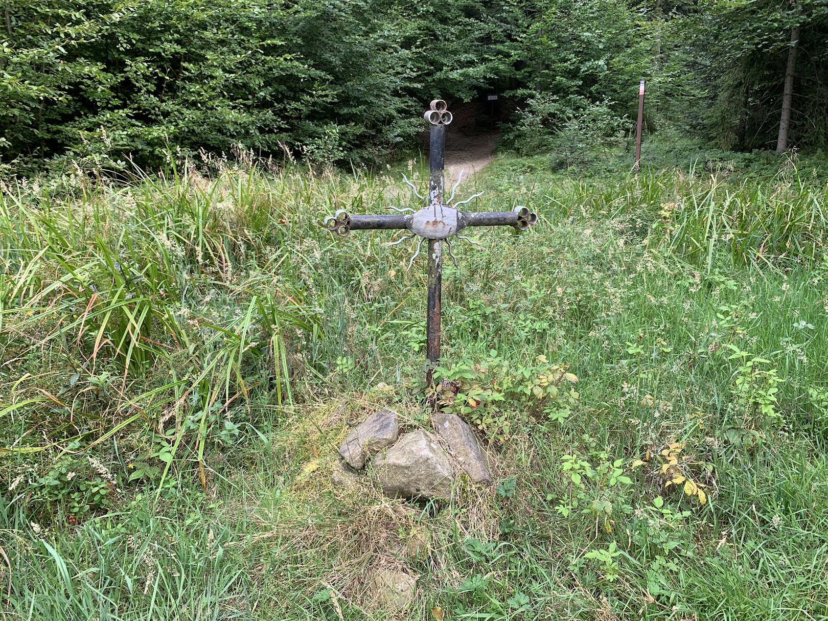 Grób na Przełęczy Zakocierskiej