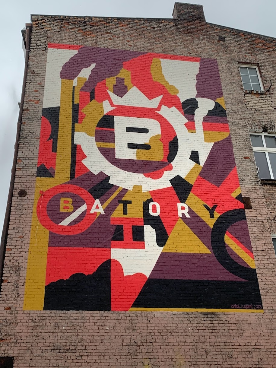 Mural na kamienicy przy ul. Armii Krajowej 49. Autor: Karol Kobryń