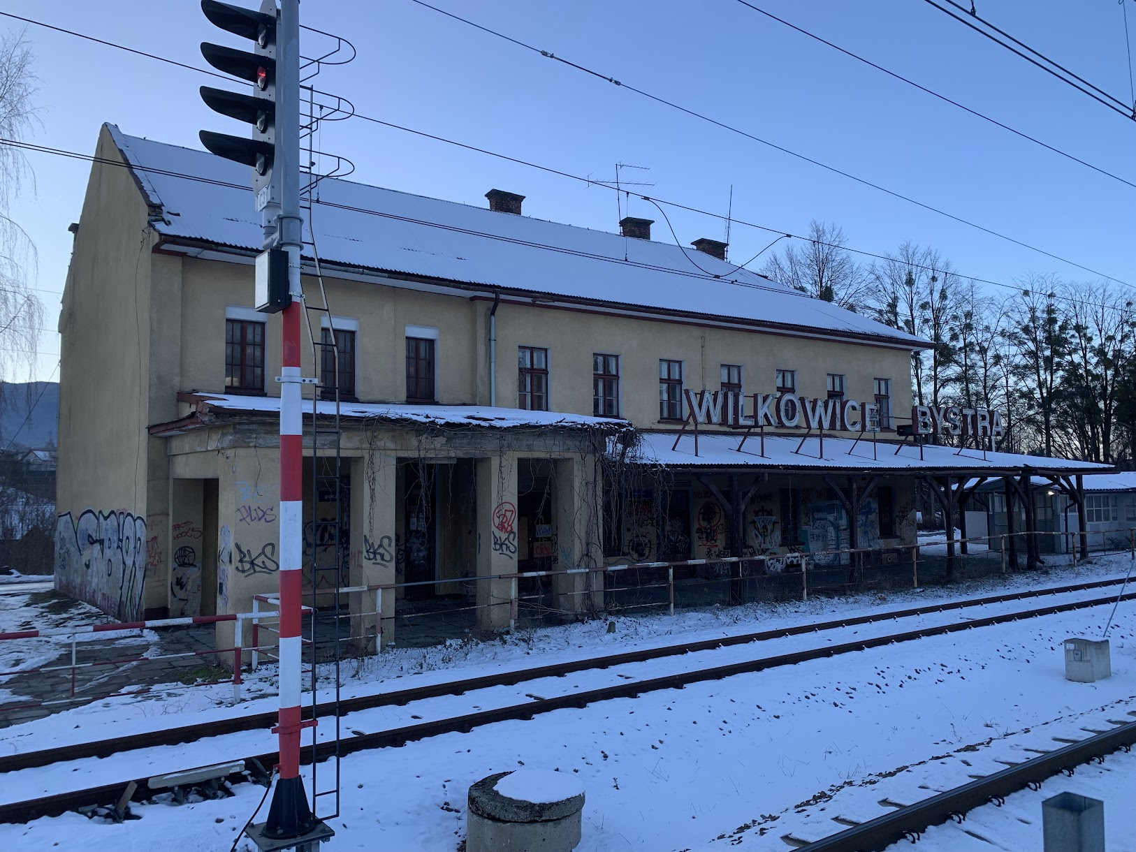 Pociągiem w Beskid Mały - Stacja kolejowa Wilkowice-Bystra