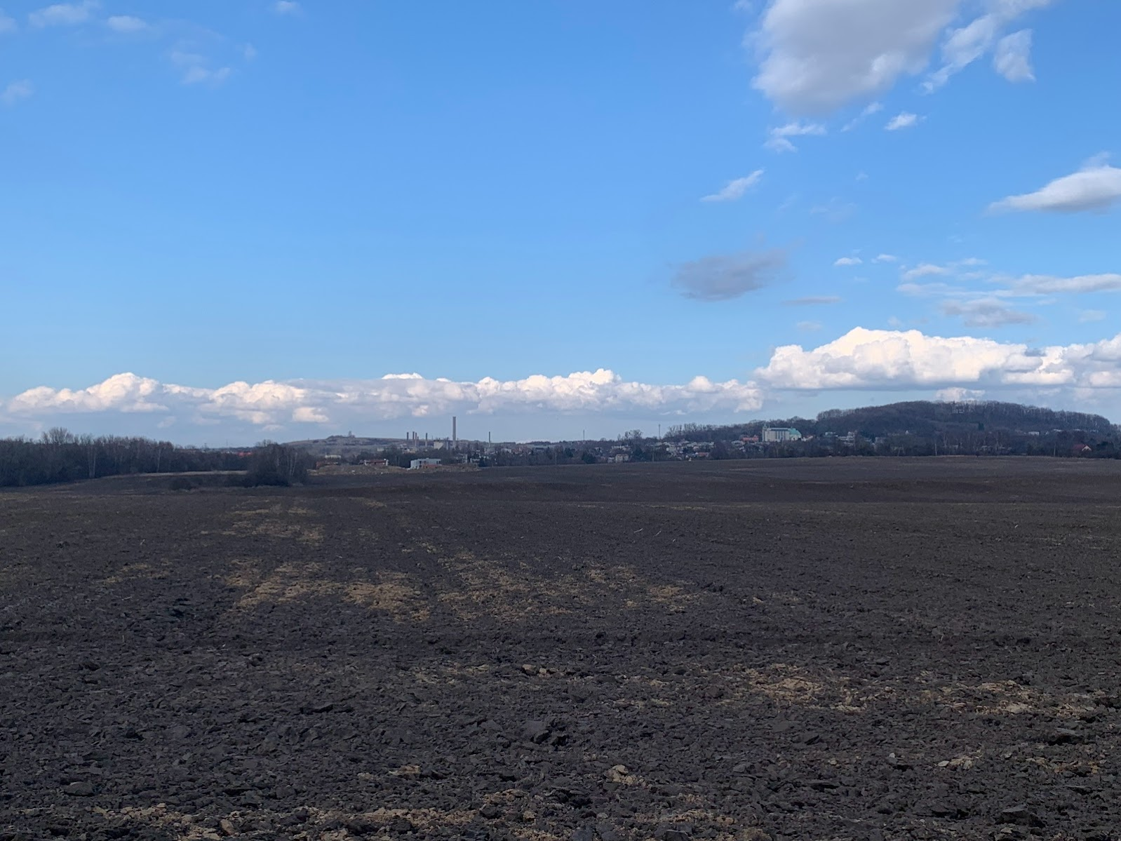 Widok z Czeladzi na Będzin Grodziec oraz górę św. Doroty