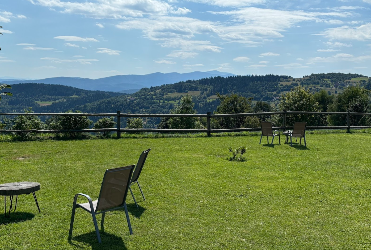 Parszywka i Koskowa Góra. Łatwa, widokowa i ciekawa trasa w sercu Beskidu Makowskiego.