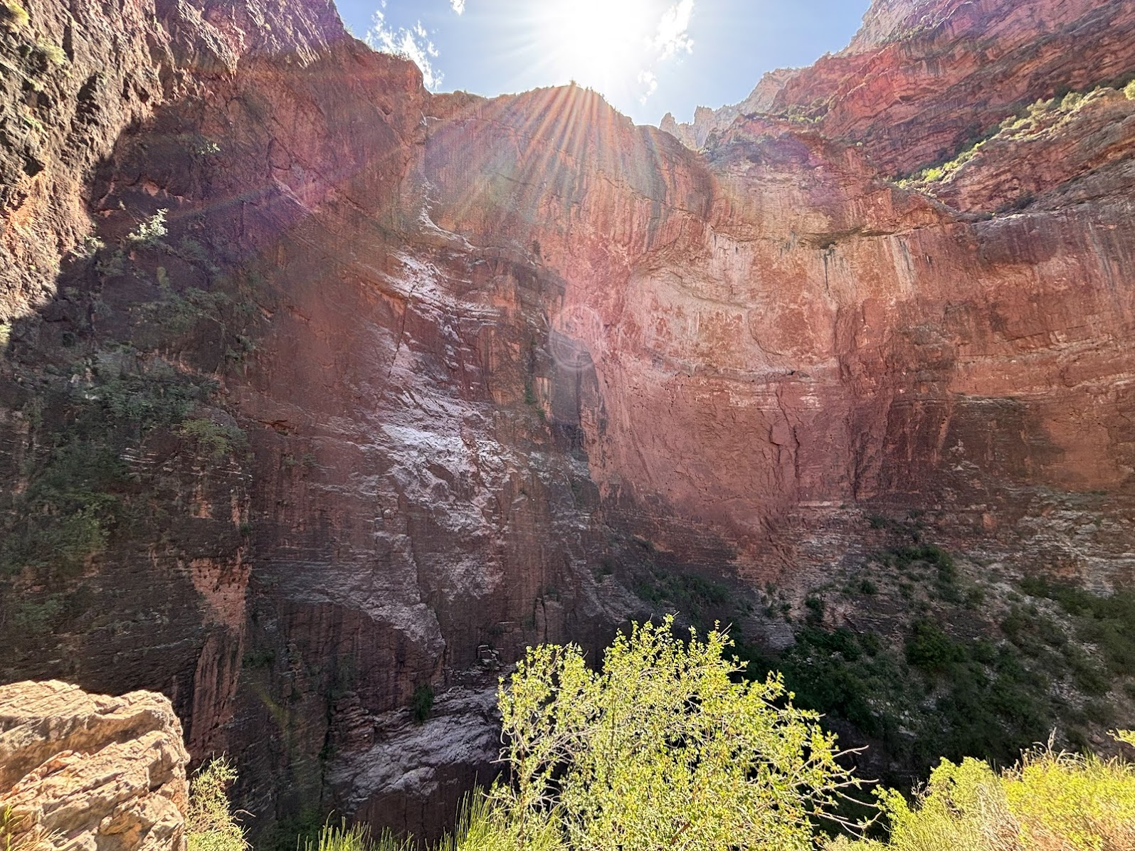 Grand Canyon walls seen from Bright Angel trail
