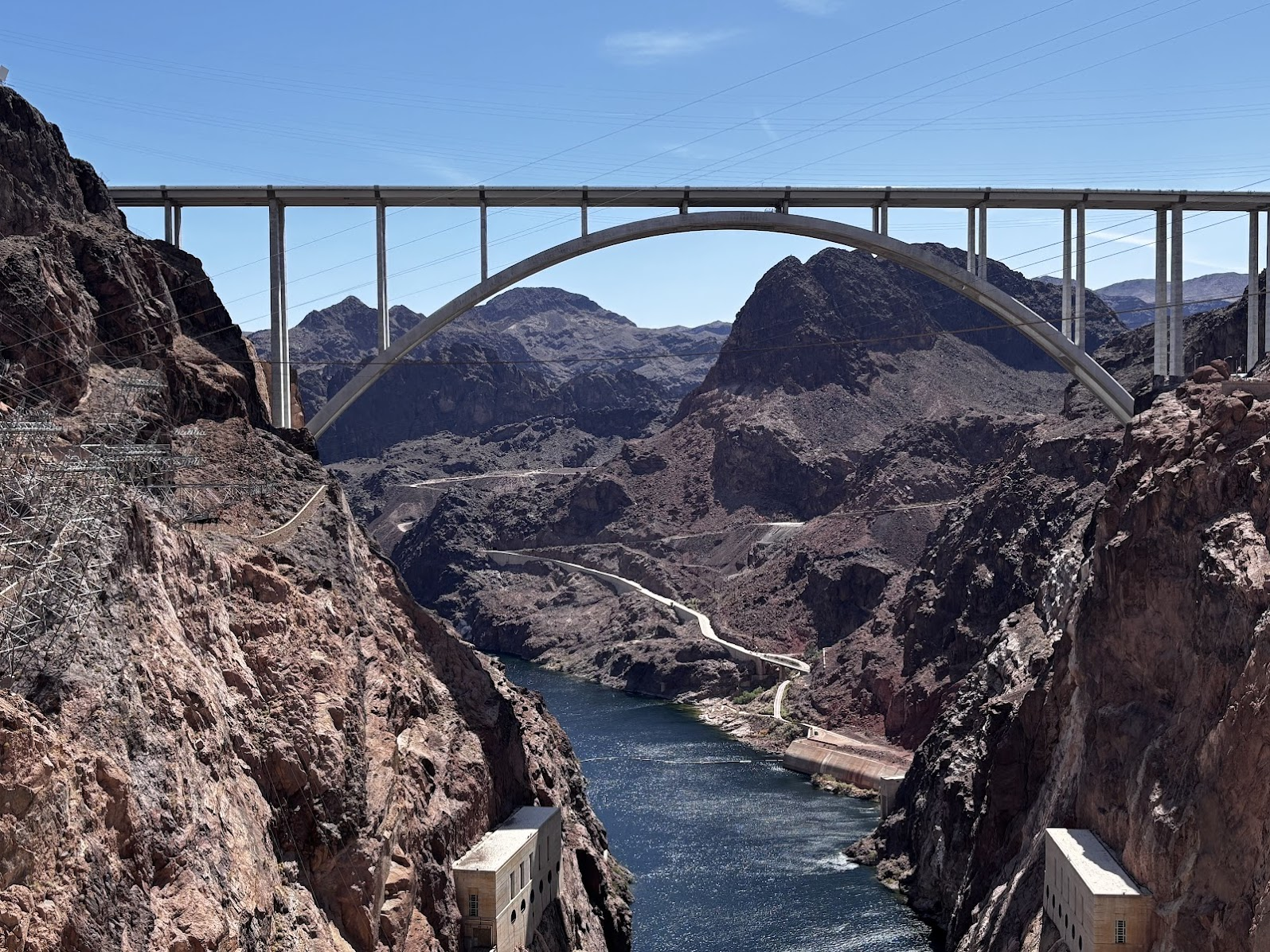 Memorial Bridge (south of Hoover Dam), spanning Nevada (right) and Arizona (left)