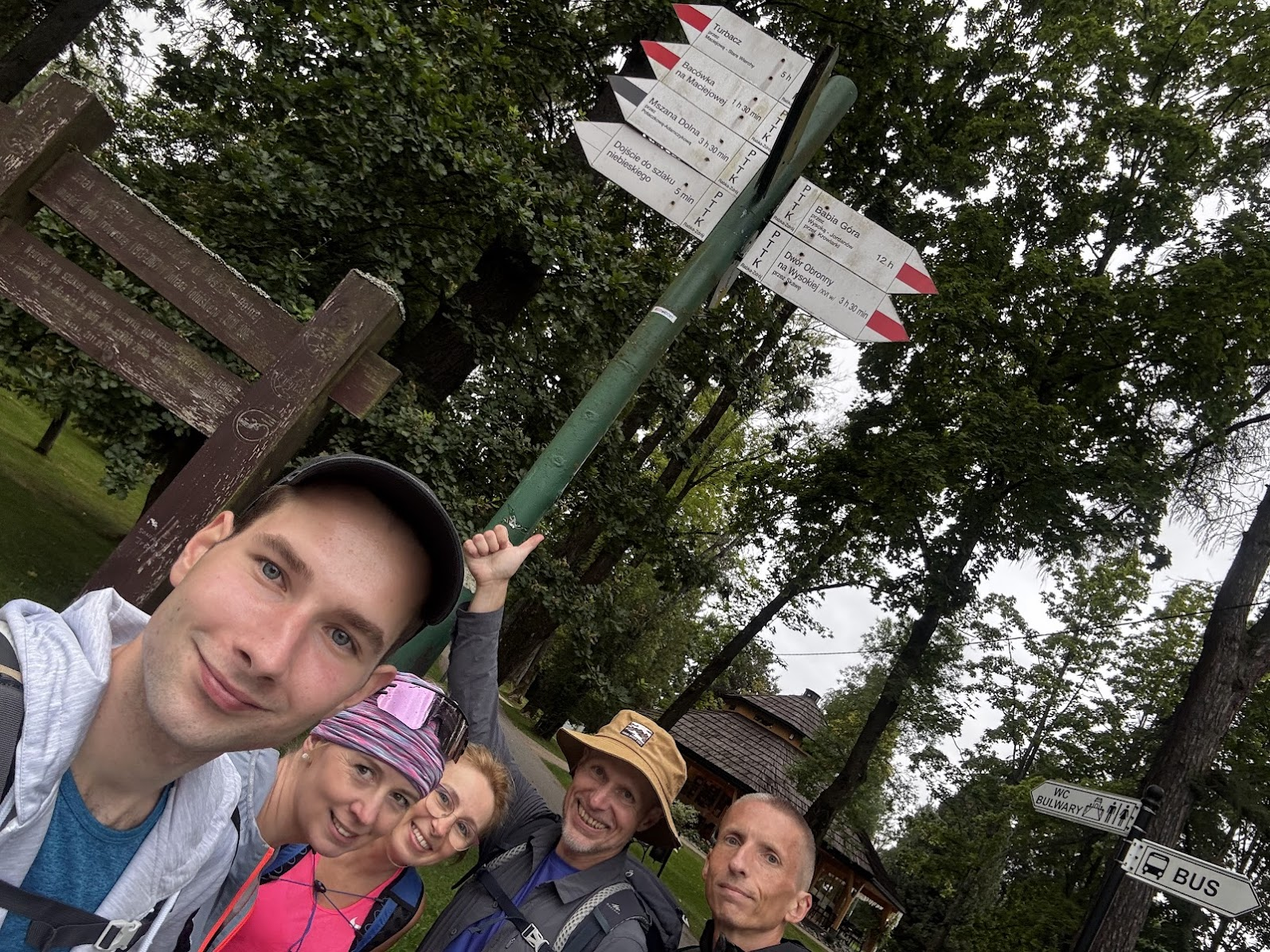 Mistrzami selfie raczej nie jesteśmy, ale cała ekipa dzielnie przeszła 51km. Dziękuję za fantastyczne towarzystwo i dobre tempo!