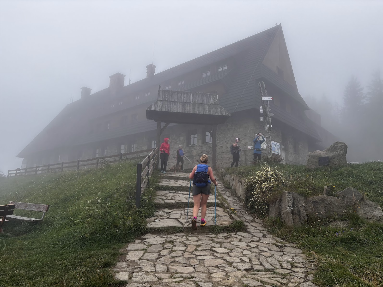 13:07. Schronisko PTTK na Turbaczu