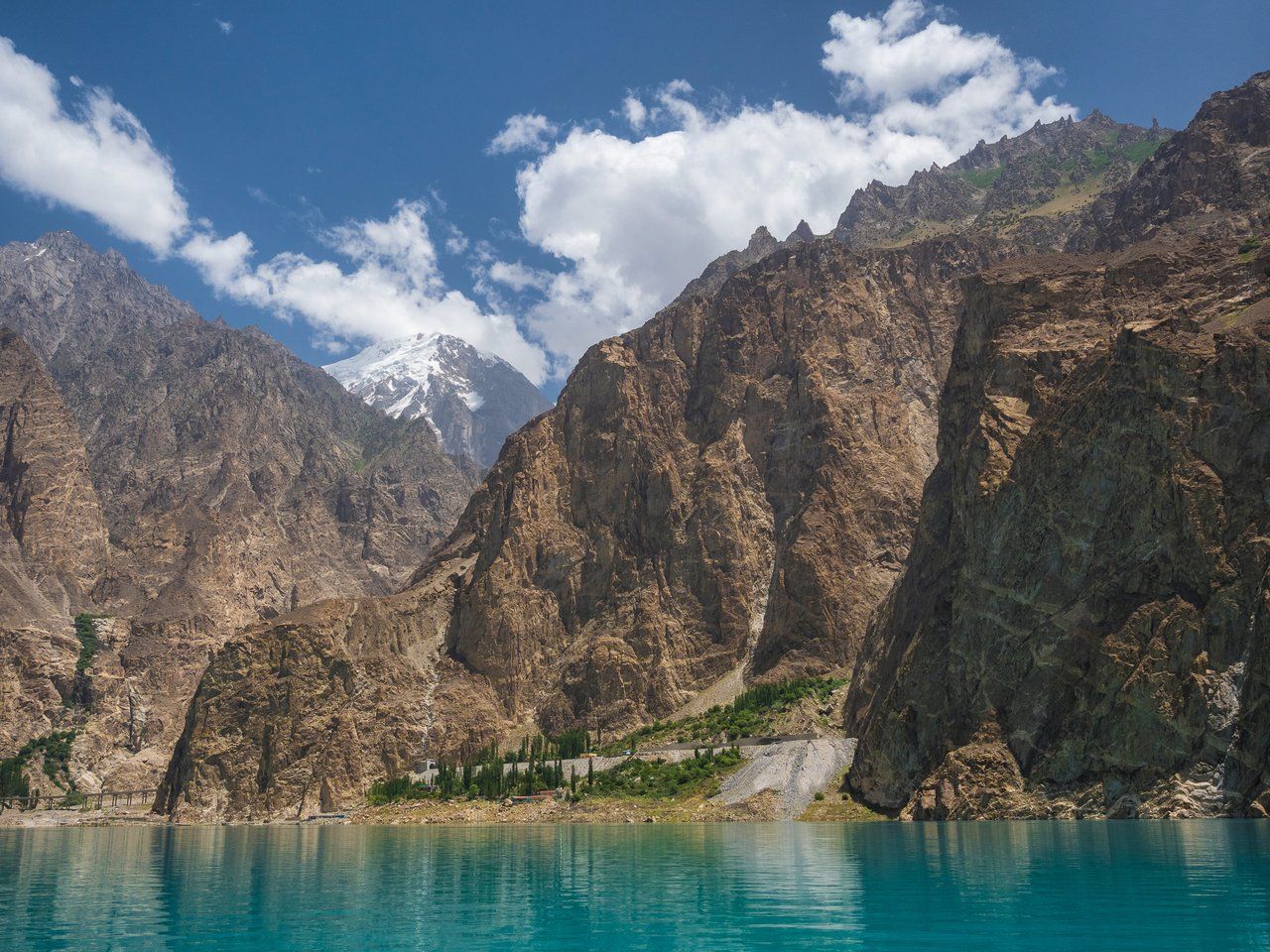 📷 The Land of High Mountains: Pakistan. Day 9. Attabad Lake, Hussaini Bridge and Passu Cathedral