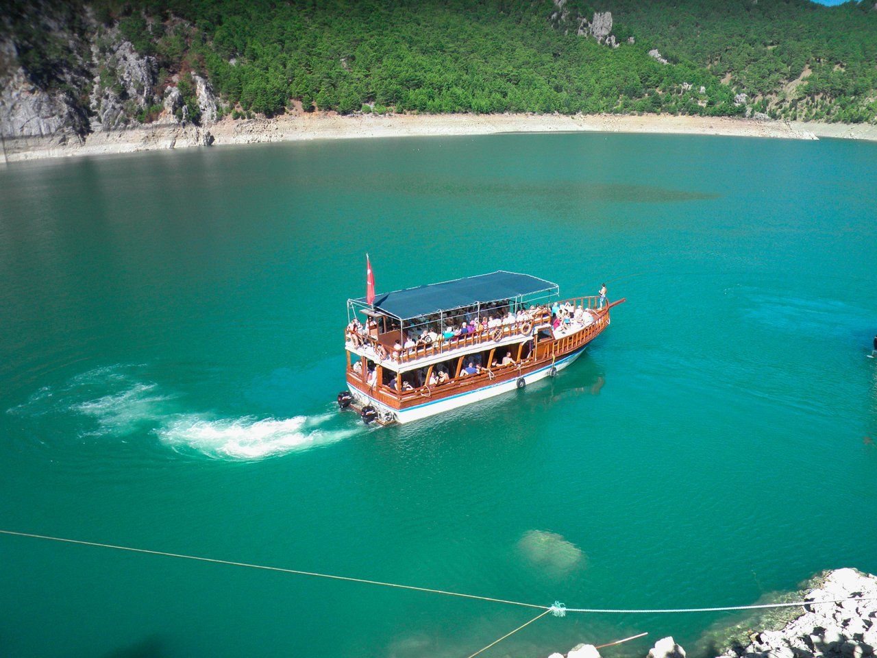 On a similar boat we sailed a canyon