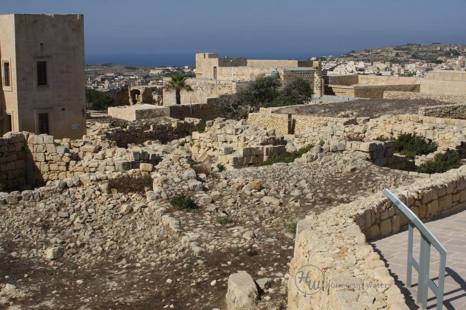 unrestored walls.jpg