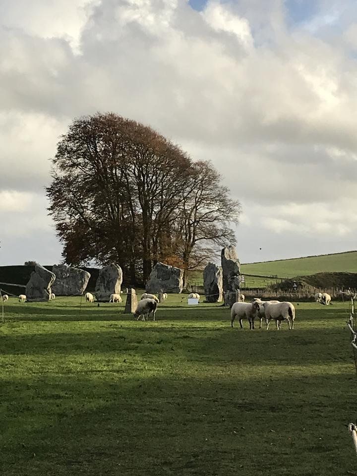 #WALK WITH ME AROUND AVEBURY. A PLACE OLDER THAN STONEHENGE