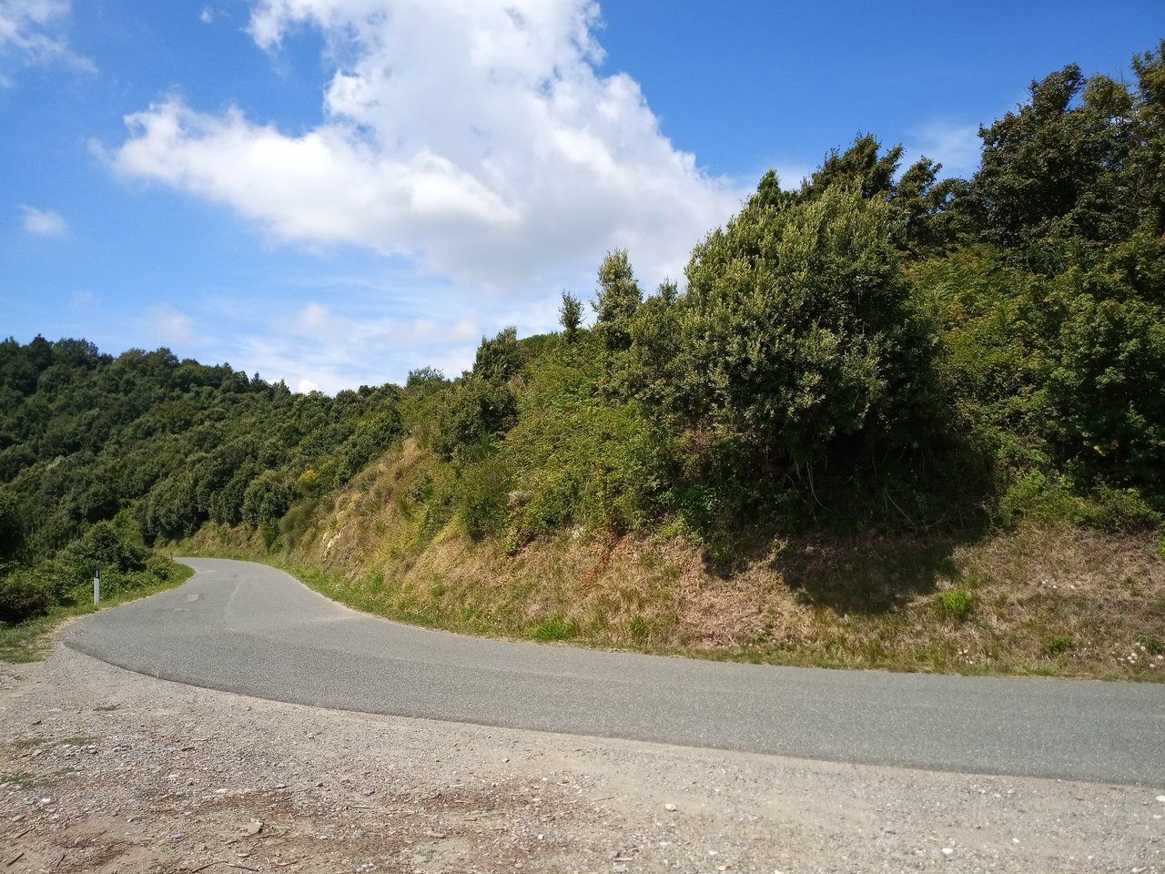 dall'area di sosta, Passo delle Prade