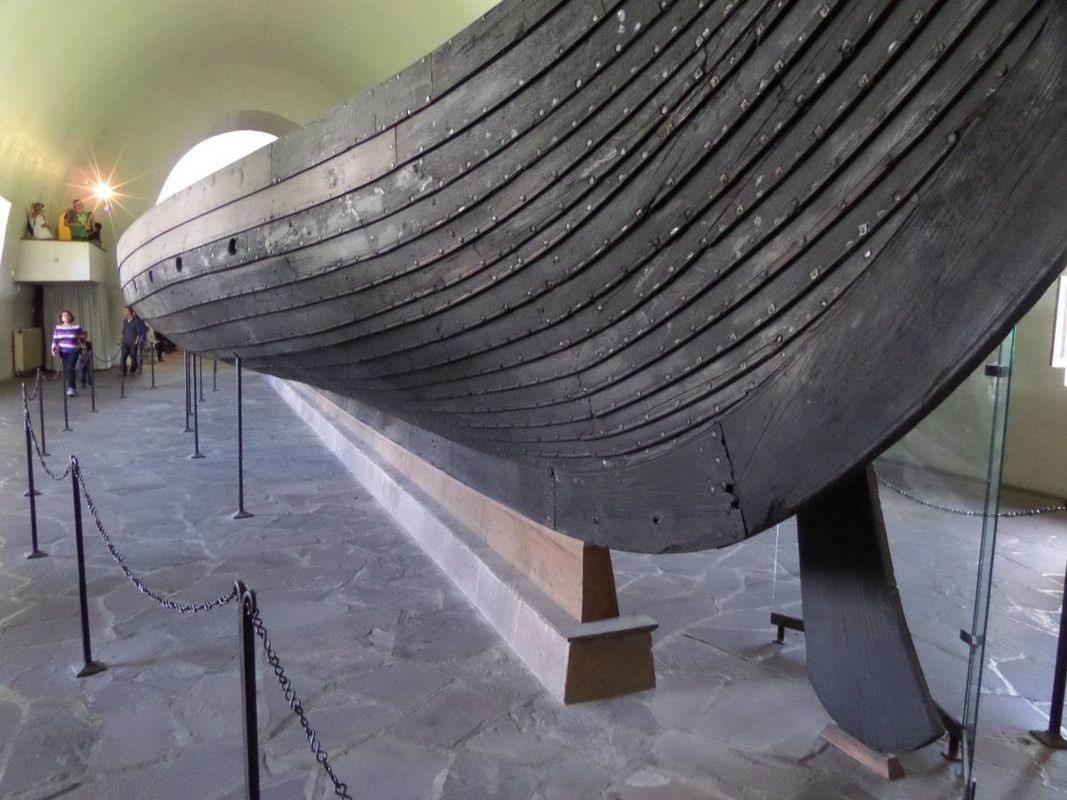 Detail of the Gokstad ship's construction and rudder.